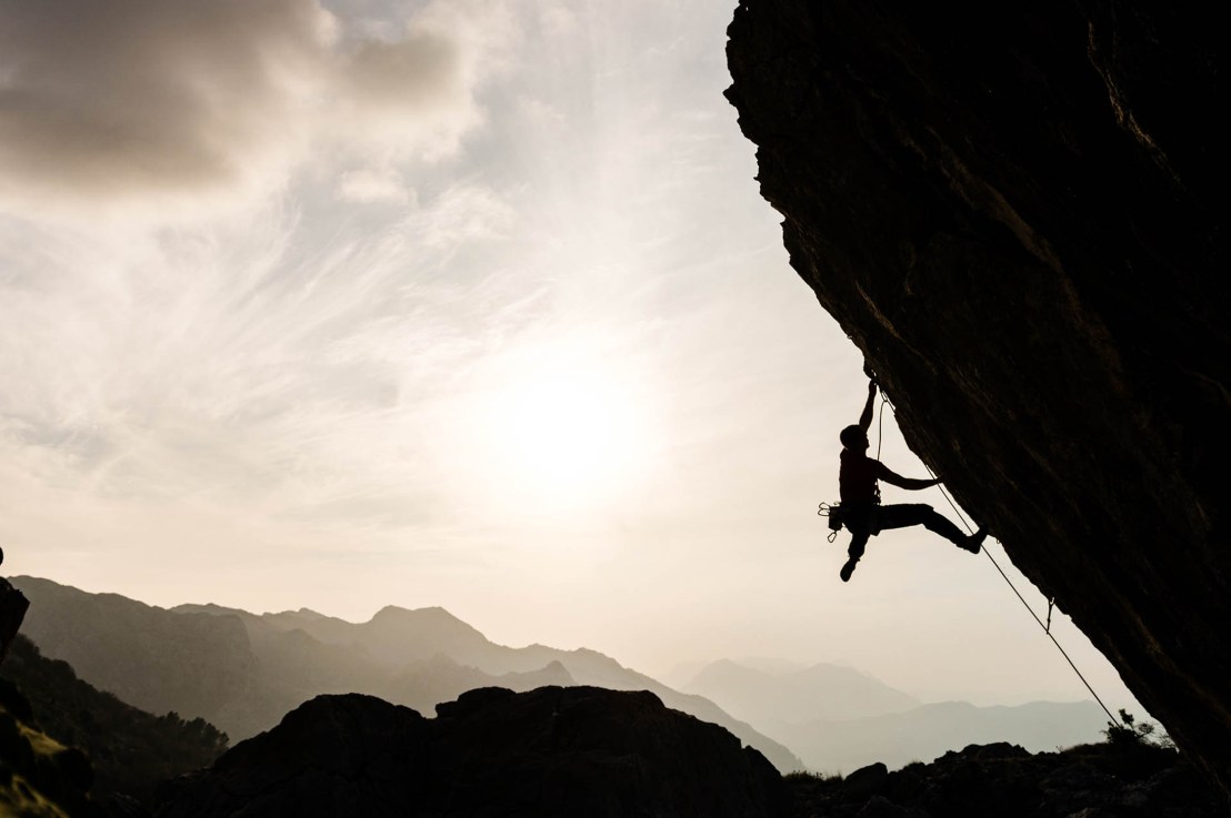 Când cazi la pământ, singura direcţie de mers este în&nbsp;sus