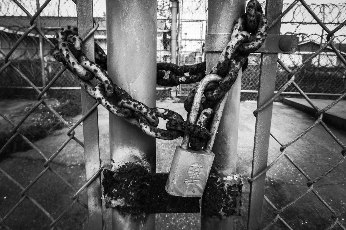 Negarea: Mecanism de apărare?